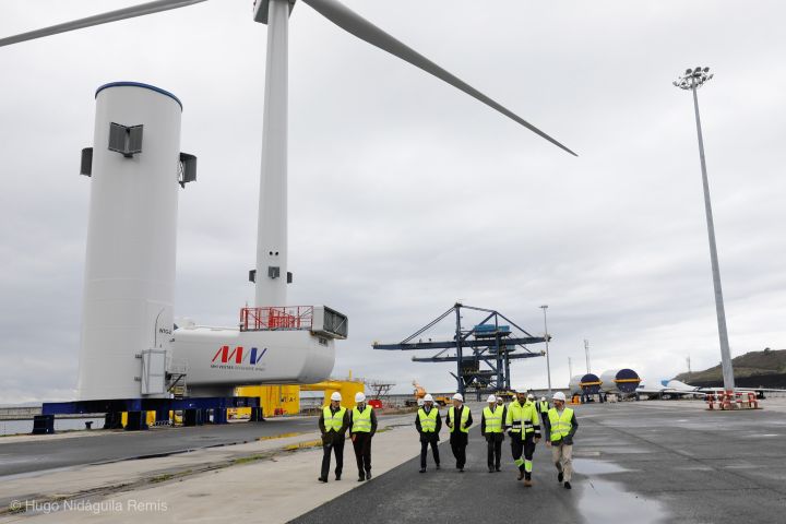 O Primeiro parque eólico flotante de Europa Continental instalado en Viana