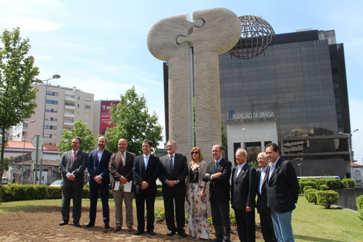 Inaugurada a Praça do Eixo Atlântico em Braga