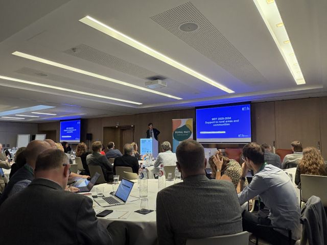 O Eixo Atlántico asiste en Bruxelas a unha sesión de traballo coa Comisión Europea para defender os intereses das áreas rurais e periurbanas no próximo período financeiro 2028-2034