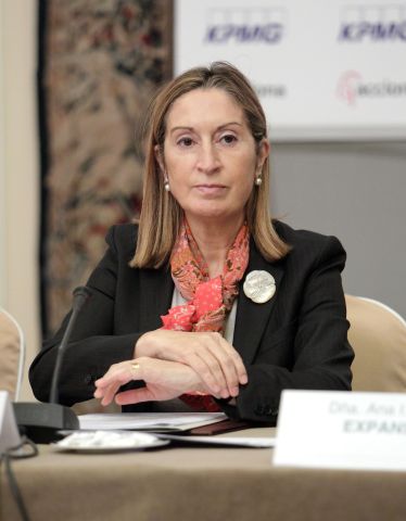 Ana Pastor anuncia un proyecto de colaboración con Portugal