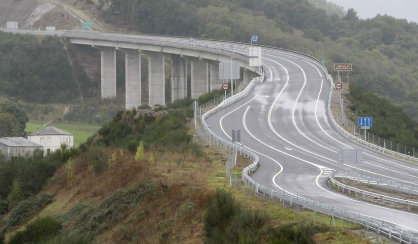 Lugo y Monforte, unidas a media hora por carretera