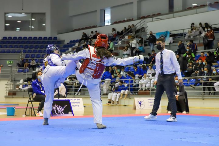 Máis de 100 mozos de Galicia e do norte de Portugal competiron no III Torneo de Taekwondo do Eixo Atlántico