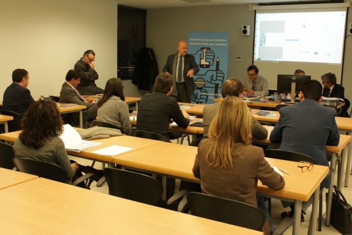 Eixo Atlántico y la UE organizaron seminario para periodistas en la sede de la TVG