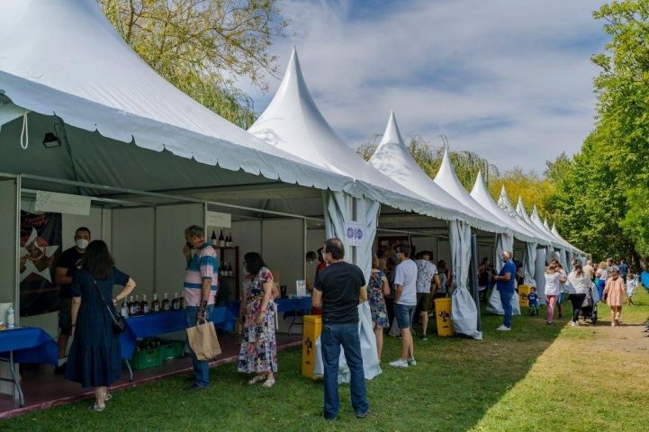 Más de 3.000 personas visitaron en O Barco la Feria de Productos tradicionales