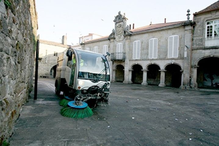 La empresa que recicla la basura del área de Oporto se interesa por el plan de compostaje pontevedrés