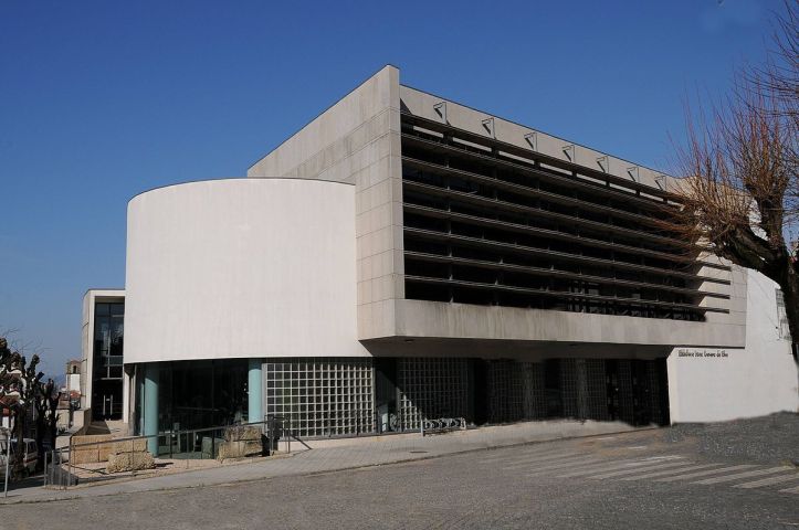 Braga inaugura exposición de la XIV Bienal de Pintura del Eixo Atlántico