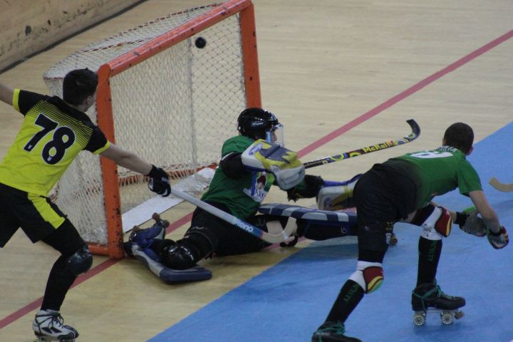 Resultados e fotos do VI Torneio Eixo Atlântico de Hóquei em patins