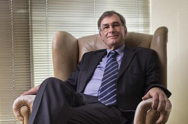 Democracia(s) e lideranças