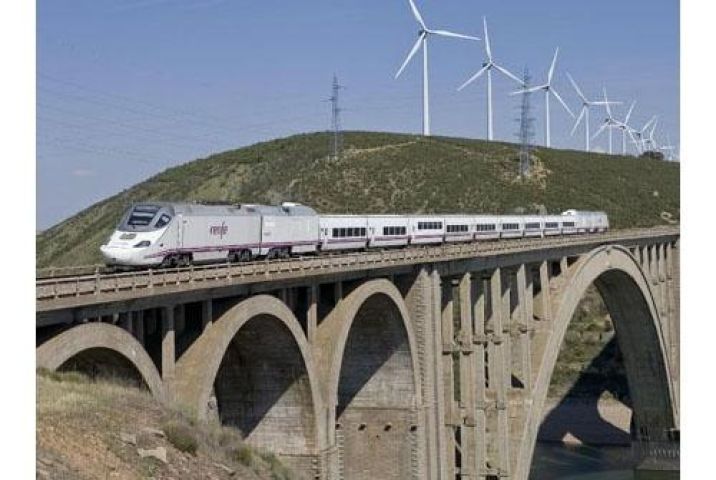 Renfe ha establecido un Plan de Transporte en los trenes entre Madrid y Galicia