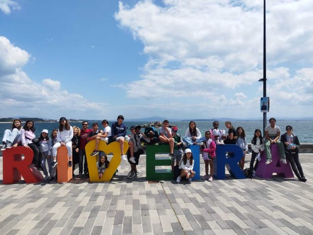 Treinta niños y niñas de Vila Real visitan Ribeira en un intercambio escolar promovido por el Eixo Atlántico