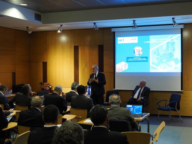 La AET y el Eixo Atlántico organizan la jornada “Redes de transporte y logística en la fachada atlántica”