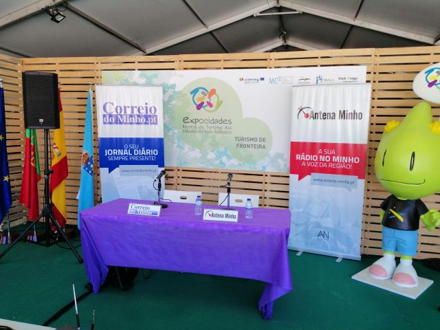 Programa de rádio e televisão na Antena Minho na Expocidades, em Braga