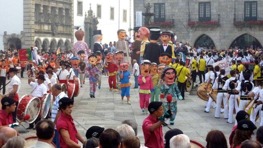 Ourense, la Capital de la Cultura del Eixo Atlántico recibe el desfile de las fiestas de “Nossa Senhora d'Agonia” de Viana