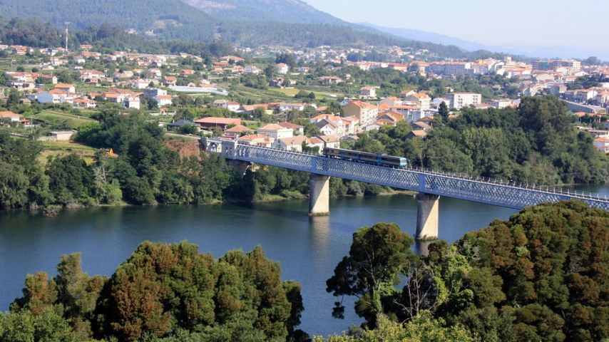 Portugal reabre este sábado a fronteira terrestre con España