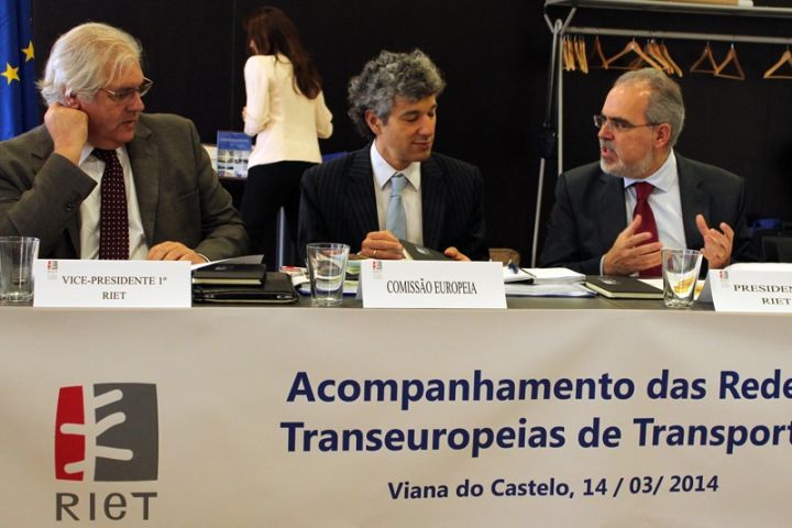 La conexión de mercancías por el corredor atlántico con Europa, asunto clave para la RIET