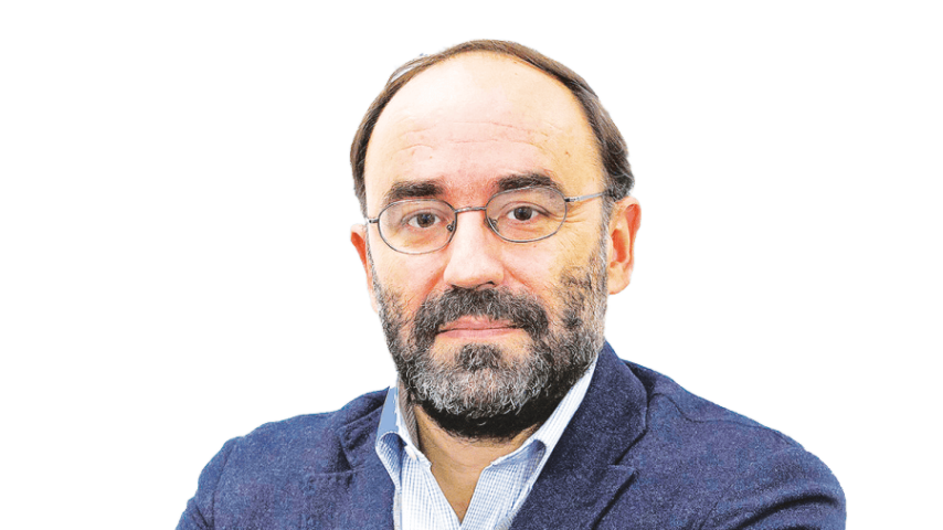 Abel Veiga Copo, columnista de Opinión no Eixo Atlántico, único xurista galego da Academia de Privatistas Europeos