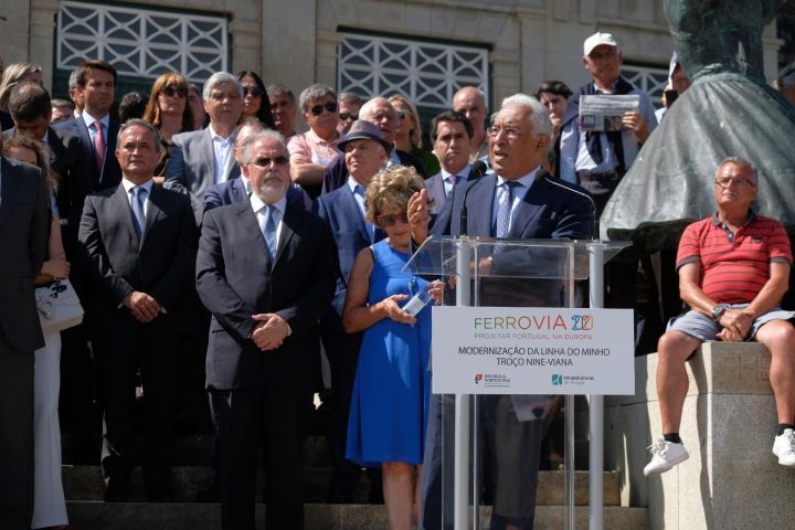 El Primer ministro de Portugal realiza viaje inaugural tras la electrificación en la línea del Minho entre Nine y Viana do Castelo