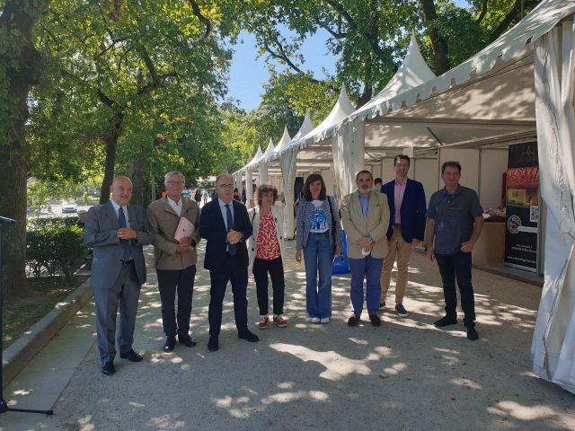 Santiago inaugura a Feira de Produtos Tradicionais do Eixo Atlántico