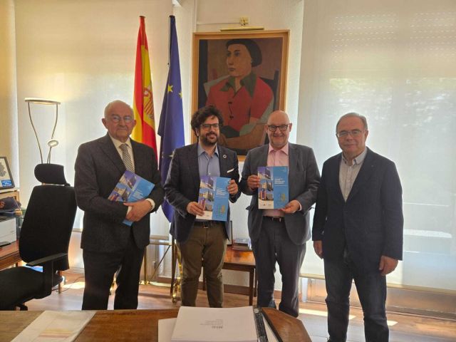 O Eixo Atlântico apresenta o relatório "Fundamentos para uma Diplomacia Local" à AECID