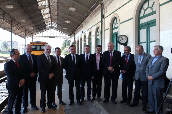 Portugal abre o concurso para electrificar a vía do tren entre Viana e Valença