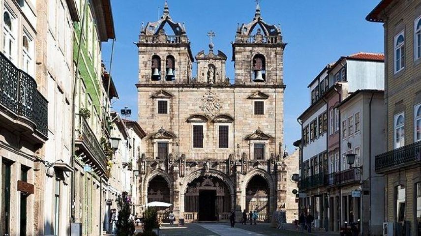 Rede "WiFi" reforzada no centro histórico de Braga