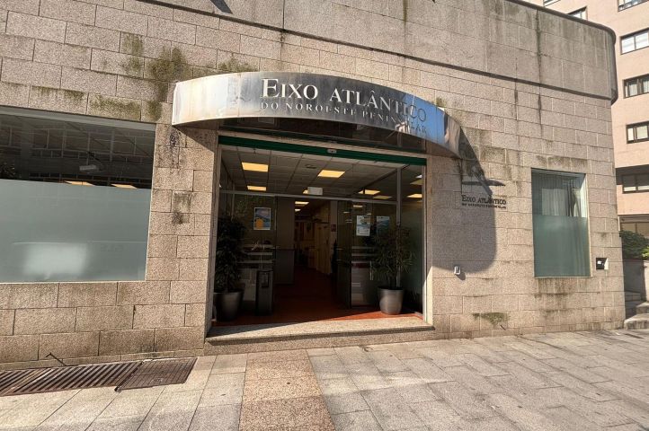 Os escritórios do Eixo Atlântico, localizados em Vigo e Maia, permanecerão fechados para férias de 1 a 31 de agosto