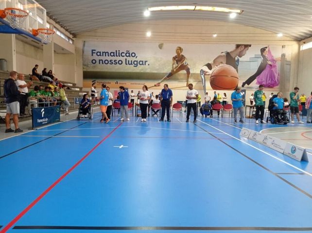 O I Torneio de Boccia DI do Eixo Atlântico realizou-se em Famalicão com a participação de 200 atletas